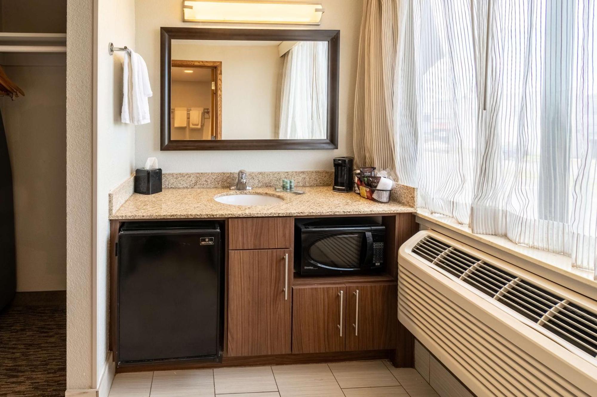 Best Western Bridgeview Hotel Superior Esterno foto